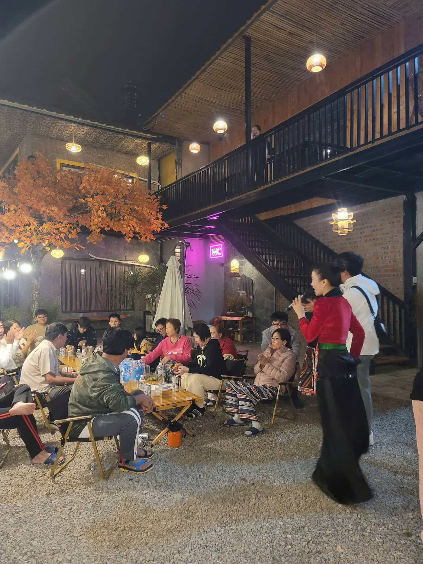 Nướng BBQ và bàn tiệc ngoài trời tại A Tủn Homestay (5/8)