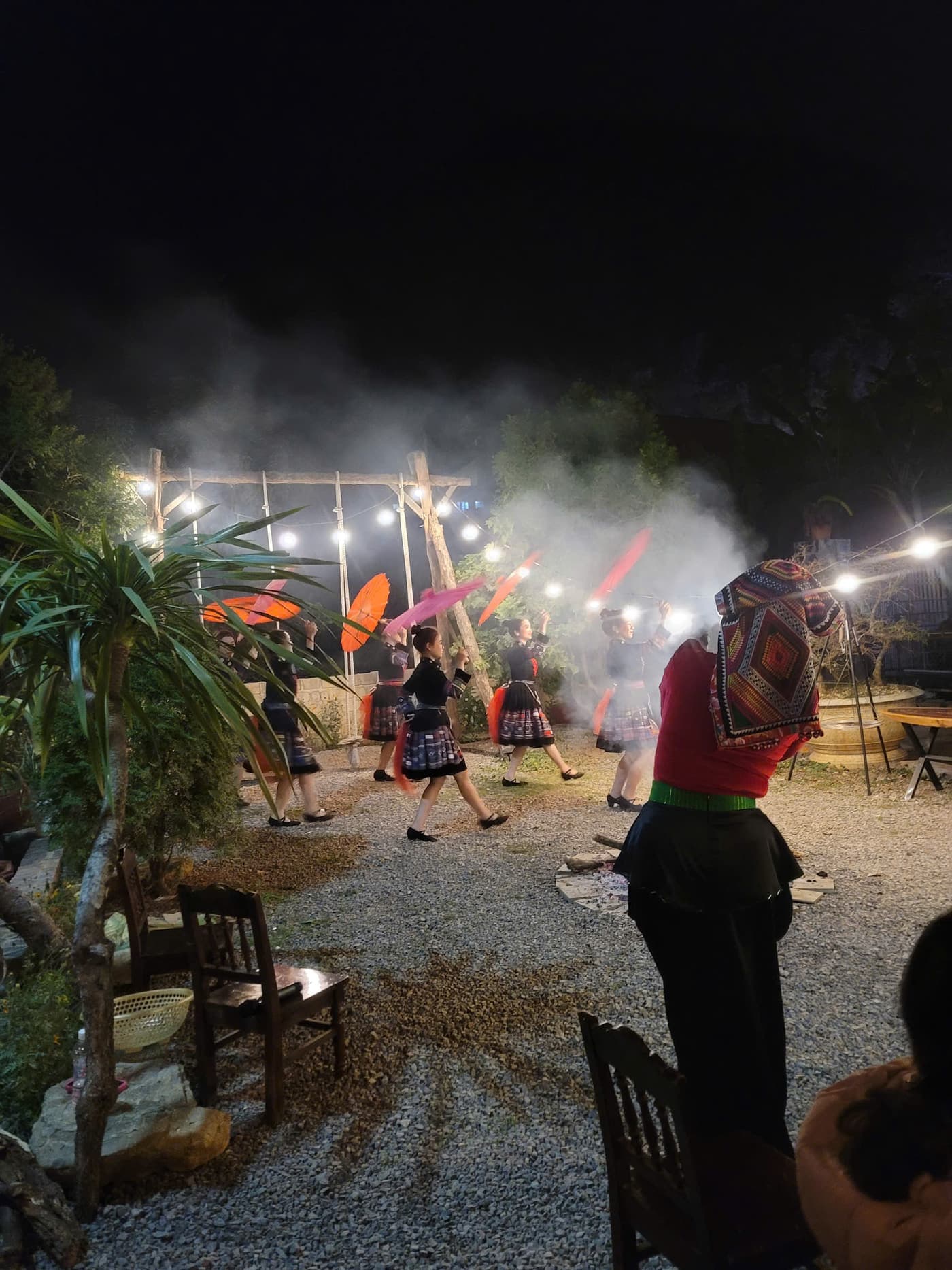 Nướng BBQ và bàn tiệc ngoài trời tại A Tủn Homestay (6/8)